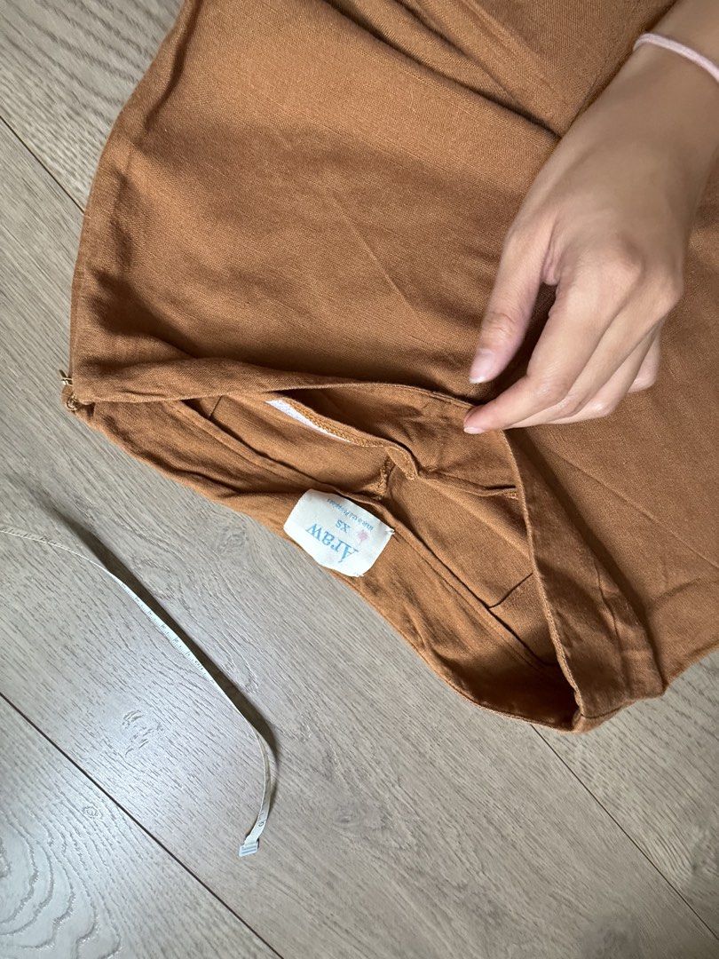 Araw XS Brown Pants (Category: Other Bottoms) located in Legazpi City. Submitted by helpmebuyandsell (Listing ID 1425338345, Image 2). Description: - Araw XS Brown Pants - Size: XS - Color: Brown - Condition: Excellent - Stylish and comfortable - Perfect for everyday wear - last price posted - no when worn - shipping via jnt only Rfs: too small .