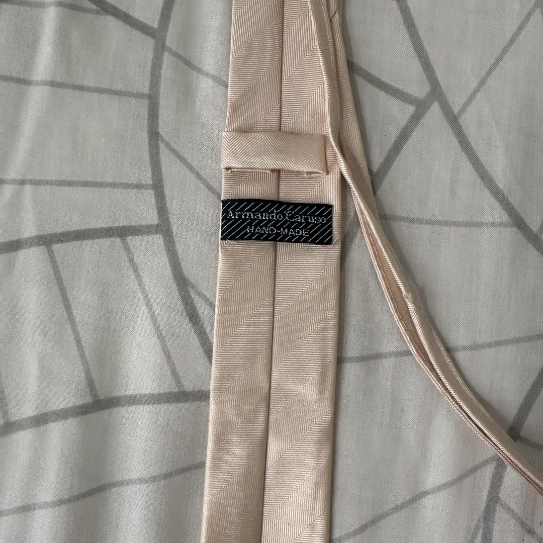 Armando Caruso Hand-Made Tie (Category: Ties) located in Marilao. Submitted by extra_stuff (Listing ID 1425294014, Image 3). Description: .