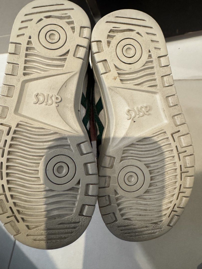 Asics Kids Velcro Shoes (Category: Babies & Kids Fashion) located in Muntinlupa City. Submitted by myabcshop (Listing ID 1425427206, Image 3). Description: RFS - decluttering and small already Bought in Japan Picture as is 💯 authentic and original .