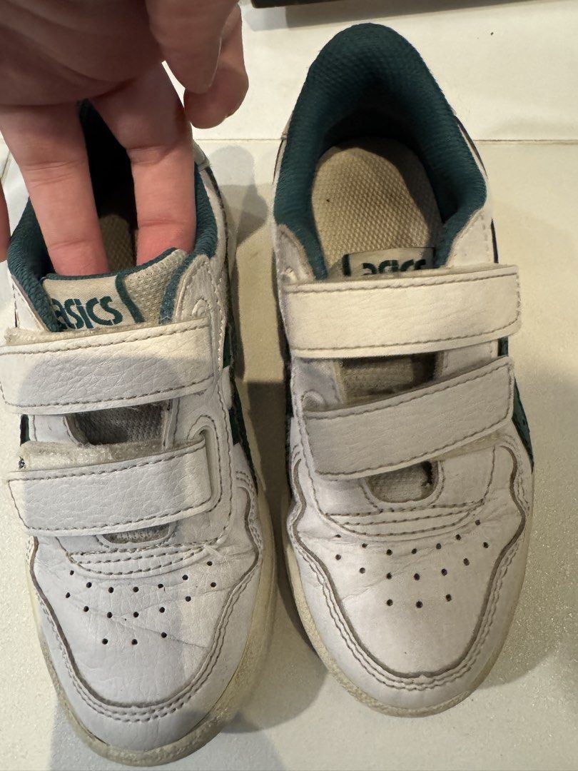 Asics Kids Velcro Shoes (Category: Babies & Kids Fashion) located in Muntinlupa City. Submitted by myabcshop (Listing ID 1425427206, Image 2). Description: RFS - decluttering and small already Bought in Japan Picture as is 💯 authentic and original .