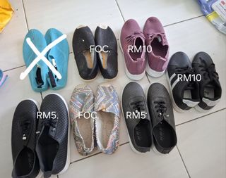 (Category: ) located in . Submitted by clear.my.wardrobe (Listing ID 1425321928, Image 1). Description: .