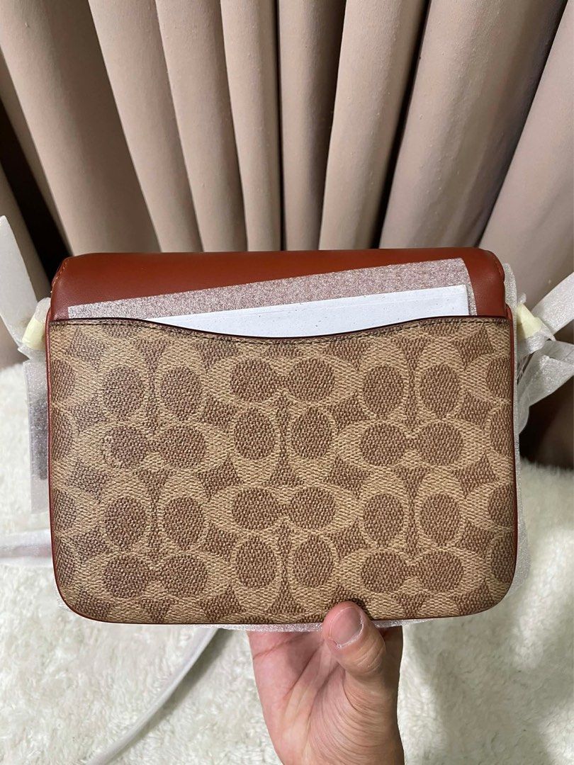 Authentic Coach cassie in signature tan (Category: Luxury Bags & Wallets) located in Arayat. Submitted by livetothefullest_497 (Listing ID 1416788507, Image 2). Description: Original pasabuy from Canada Rfs: Need fund pm for details.