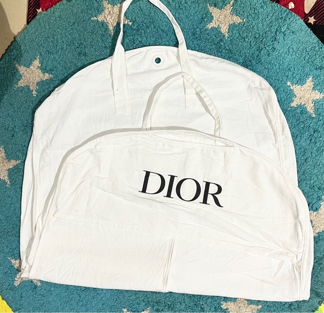 Authentic Dior Garment Bag (Category: Luxury Bags & Wallets) located in Cagayan de Oro. Submitted by prelovedukayukaybags423 (Listing ID 1425417843, Image 1). Description: .