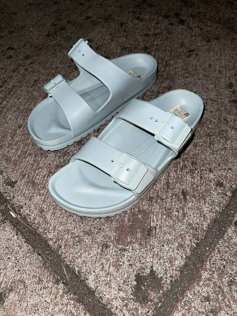 Birkenstock Arizona Sandals (Category: Flats & Sandals) located in Mandaluyong City. Submitted by im7788 (Listing ID 1425260830, Image 3). Description: Available Size 6 to 8.