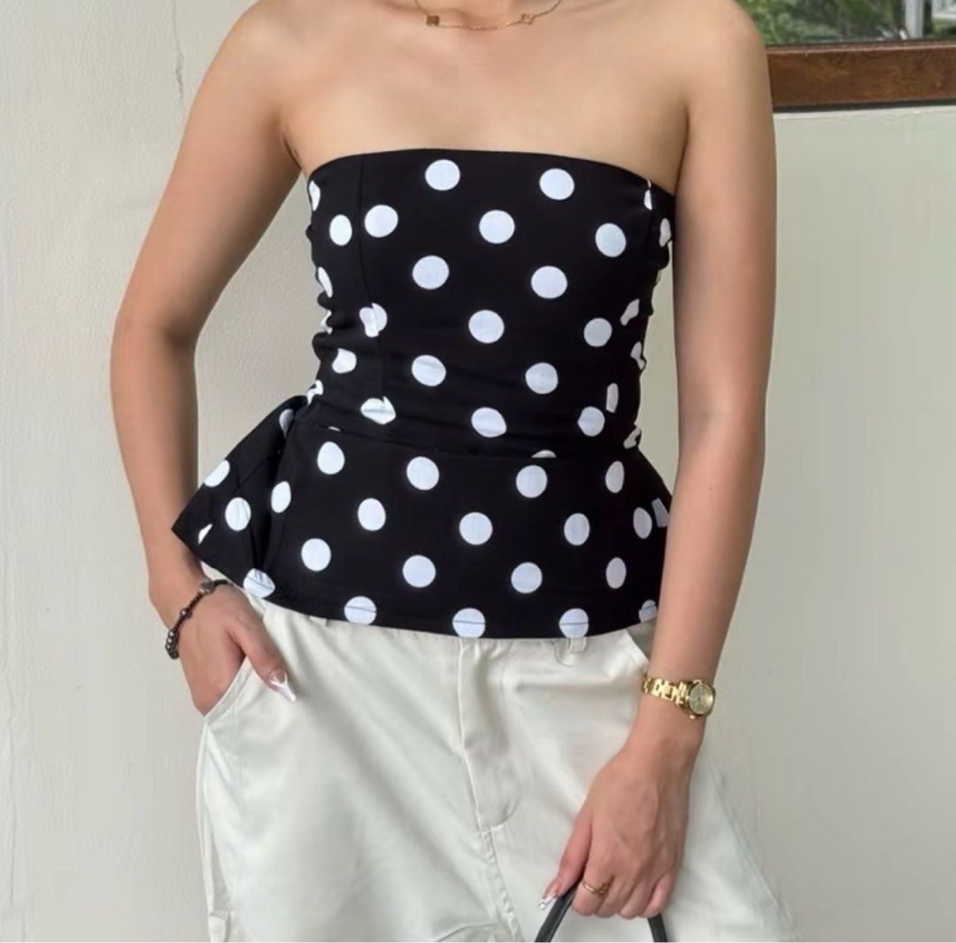 black & white polka dot tube top (Category: Others Tops) located in Quezon City. Submitted by jagermasterrr (Listing ID 1425369614, Image 1). Description: trendsphclothing suzi polka tube.