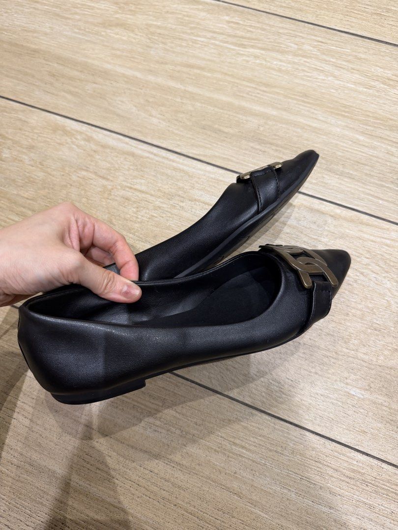 Black Pointed Flats with Gold Buckle - Size 36 (Category: Flats & Sandals) located in San Juan City. Submitted by closetsale28 (Listing ID 1425303418, Image 3). Description: - Black pointed flats - Gold buckle detail - Size 36 - Smooth material - Low heel - just needs cleaning.