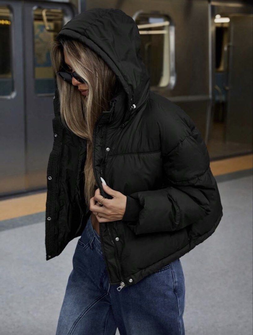 Black waterproof puffer jacket with detachable / removable hood (Category: Coats, Jackets and Outerwear) located in Caloocan City. Submitted by reqsj (Listing ID 1425252911, Image 2). Description: .