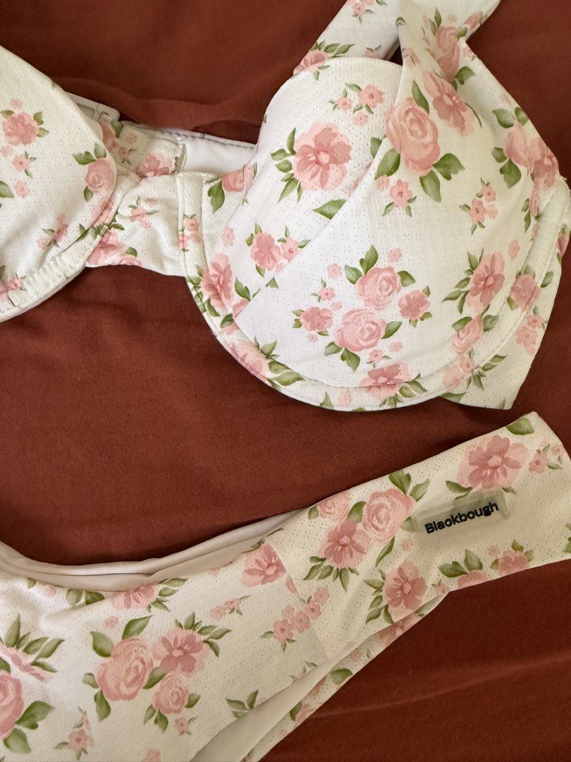 Blackbough Pink Floral Bikini Set Padded (Category: Bikinis & Swimsuits) located in Mandaluyong City. Submitted by ndclutters (Listing ID 1425253130, Image 2). Description: - Blackbough Pink Floral Bikini Set - Size: S - Features a lovely floral print - Padded top for added shape .
