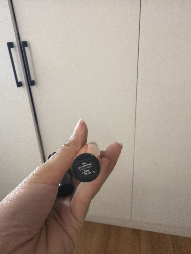 Bobbi Brown Skin Corrector Stick - Dark Peach (Category: Makeup) located in Quezon City. Submitted by destashingmycloset (Listing ID 1425352476, Image 2). Description: .