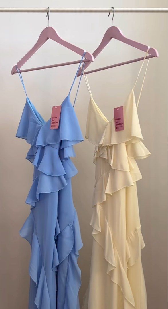 Butter Yellow Ruffle Maxi Dress (Category: Dresses) located in Taguig. Submitted by ellie.belles (Listing ID 1425272191, Image 1). Description: Butter yellow maxi dress in small! BNWT. Bought for 1090 php .