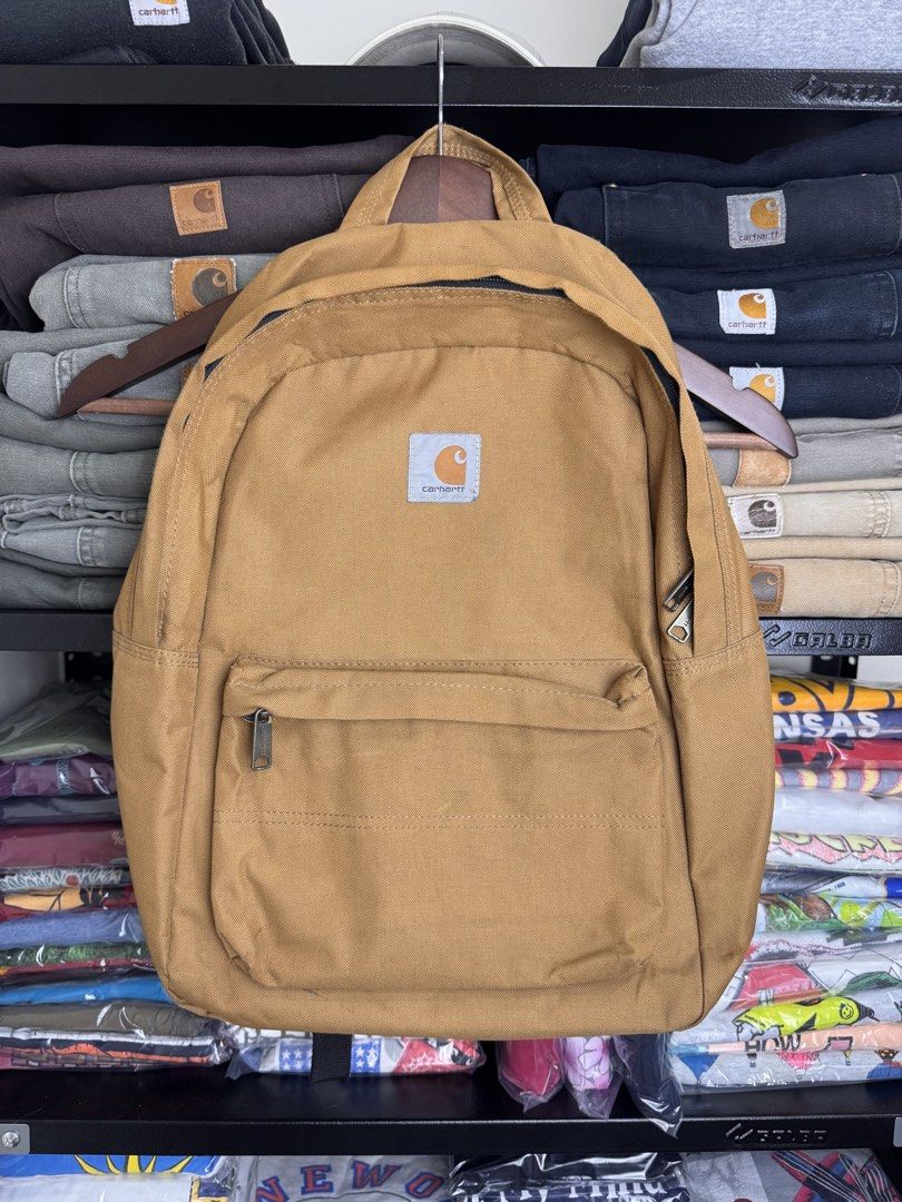 Carhartt Classic 21L Daypack (Category: Backpacks) located in Calamba. Submitted by groov_dom (Listing ID 1425436674, Image 1). Description: Brown Carhartt Classic 21L Daypack Color Rate: 9.5/10 Issue: Stains and Slightly Cracks inside but not noticeable Price Slightly Negotiable 📍Calamba Laguna .