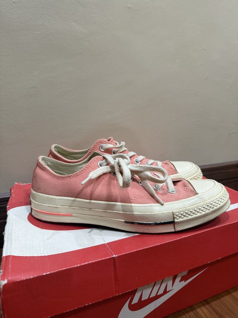 Chuck 70s Converse 70s Low Pink (Category: Sneakers) located in Arayat. Submitted by pepperluv (Listing ID 1425249591, Image 2). Description: pm me for more photos 24cm.