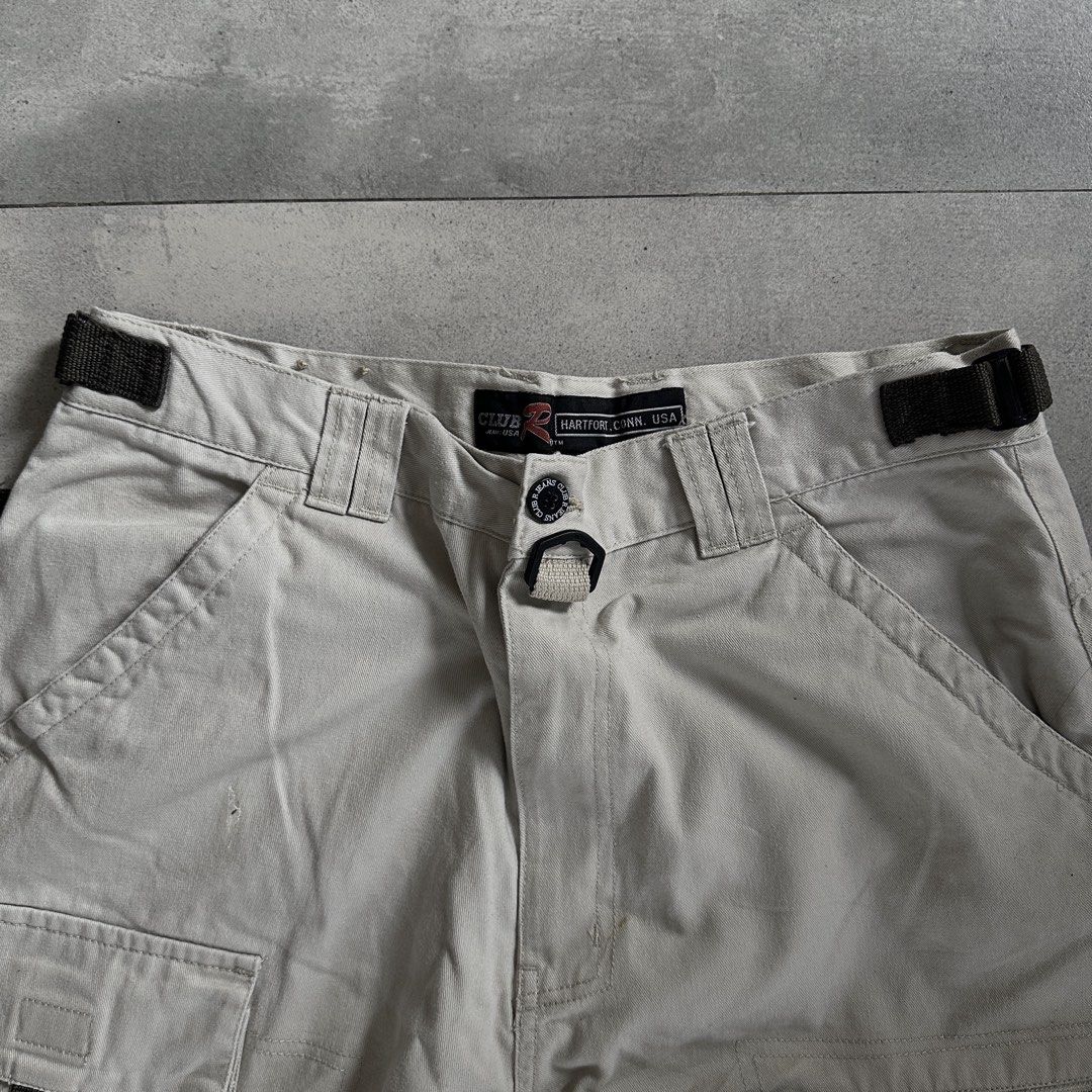 Club R Cargo Shorts (Category: Shorts) located in Binan City. Submitted by rrainrt (Listing ID 1425312885, Image 2). Description: These jawns are LONG bro hahahahahha (± .5") Waist: 32" Length: 26" Hem - 12" All pieces are from my personal collection; they're worn. Shipping fee is on you babes. Feel free to ask questions! mwah.