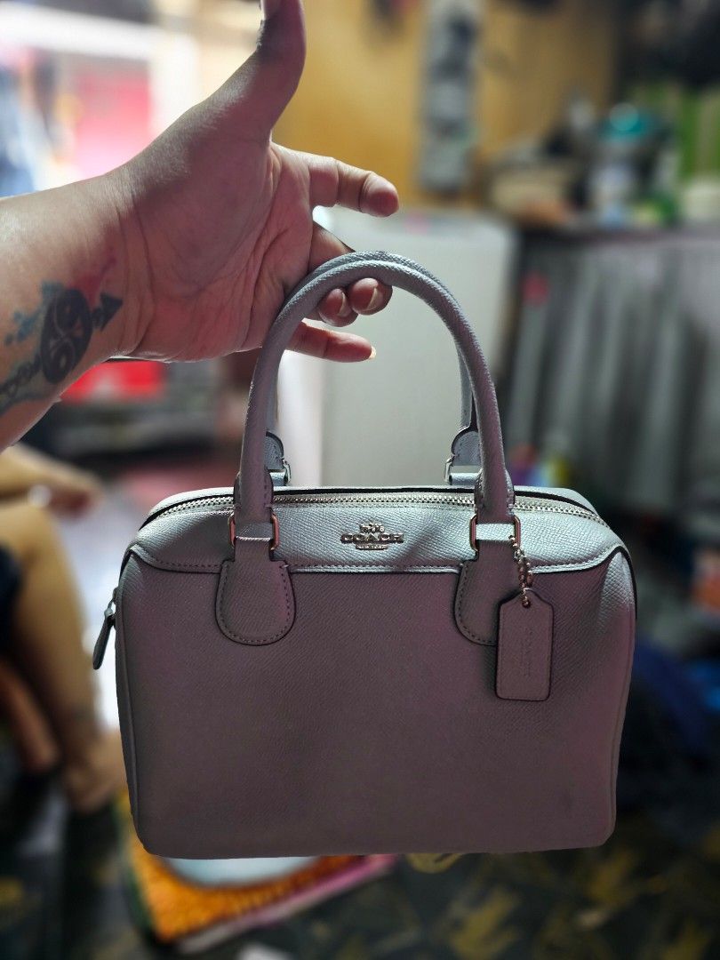 Coach Handbag (Category: Luxury Bags & Wallets) located in Malabon City. Submitted by jhimilicious (Listing ID 1425303842, Image 2). Description: For sale preloved bags in good condition and 100% original all are persinal used, coach bags - 2,000 each kate spade - 1,500 Pm me for more details and pictures for each items..