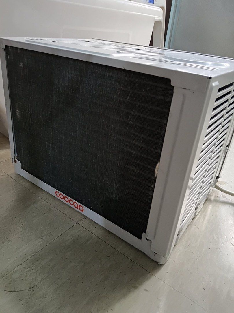 Coocaa Window Type Air Conditioner Non inverter (Category: Air Conditioning and Heating) located in Paranaque City. Submitted by estheeeer (Listing ID 1425306672, Image 3). Description: 0.6 HP Brand: Coocaa Rfs: moving 🚚.