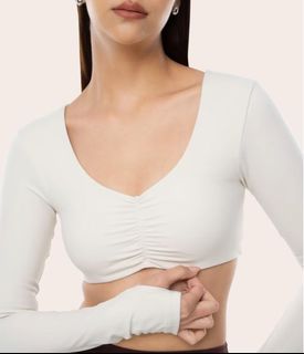(Category: ) located in . Submitted by shopmybuyspls (Listing ID 1425395537, Image 1). Description: .