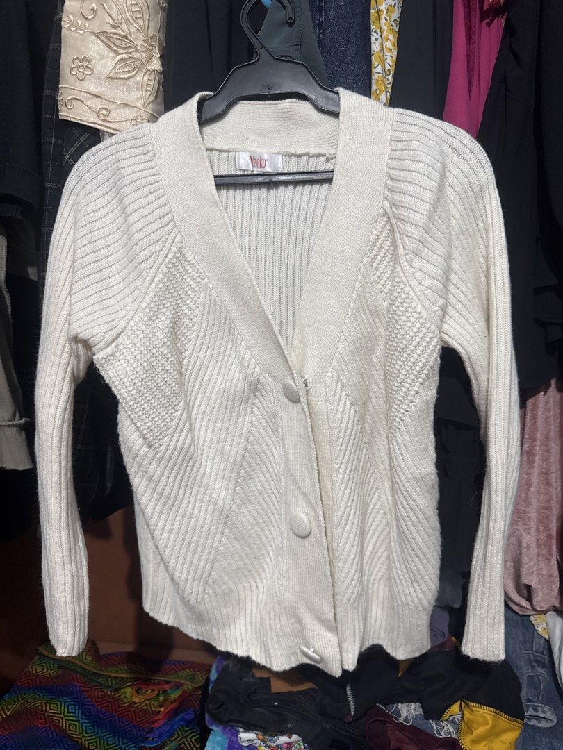 Cream/Off-white colored Cardigan (Category: Coats, Jackets and Outerwear) located in Manila. Submitted by st.ella (Listing ID 1425384426, Image 1). Description: Stretchy can fit medium too I think. Cozy!! .
