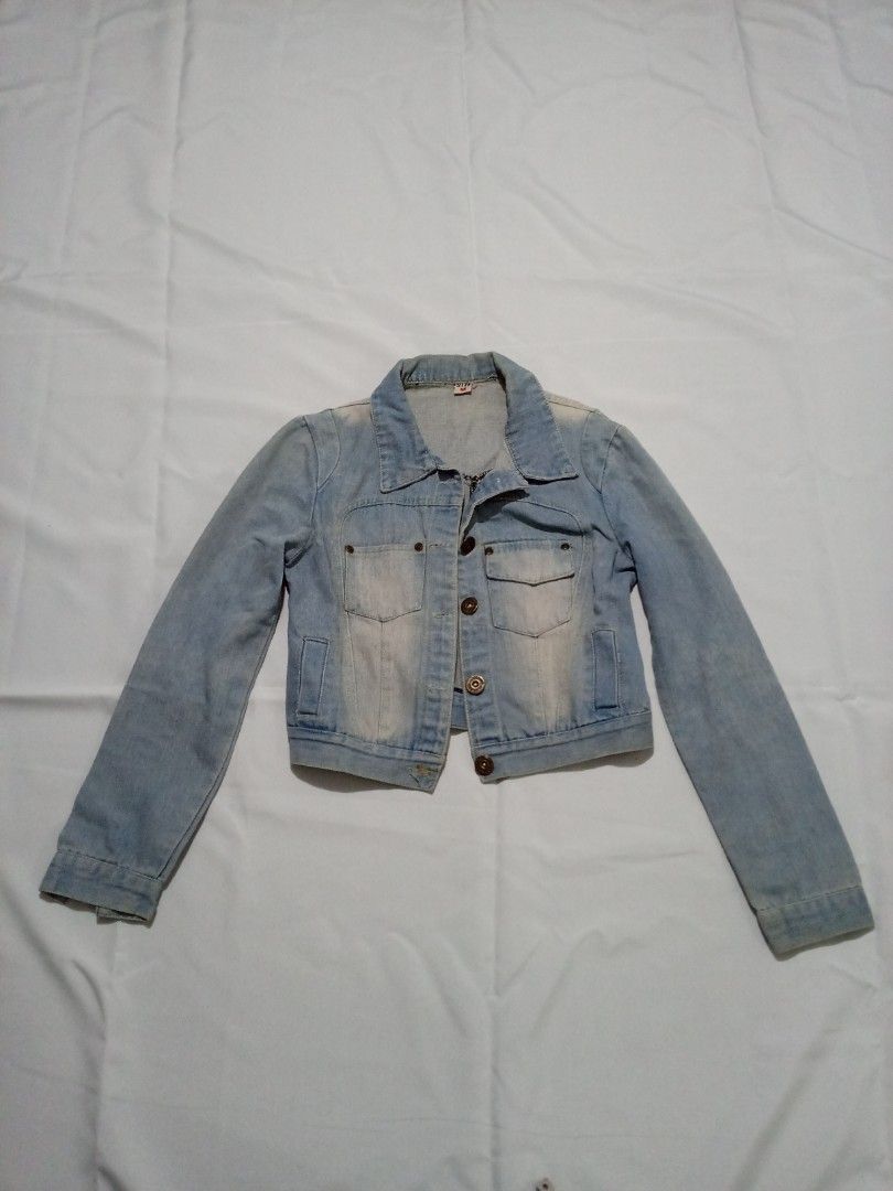 Crop Maong jacket with faded design (Category: Coats, Jackets and Outerwear) located in Pasig City. Submitted by therainbowcorner (Listing ID 1425383917, Image 1). Description: Crop Maong jacket with faded design fits xs to small.