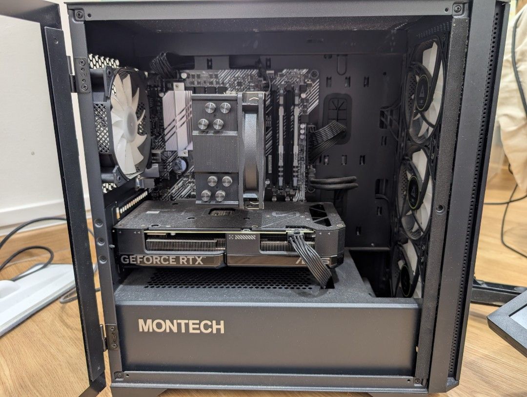 Custom PC65672425964417110