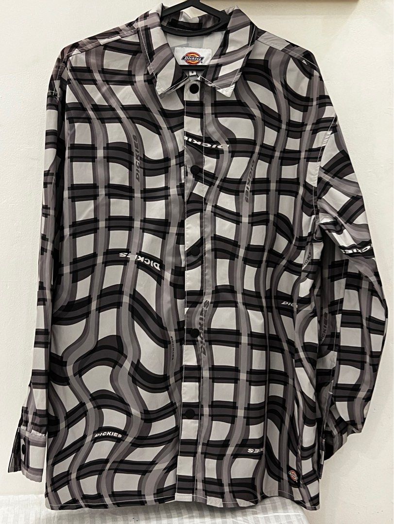 Dickies Coach Jacket (Category: Coats, Jackets and Outerwear) located in Caloocan City. Submitted by sumtuffstuff (Listing ID 1425423849, Image 1). Description: Dickies Coach Jacket Size S (fits M-L) Like New QC Area.