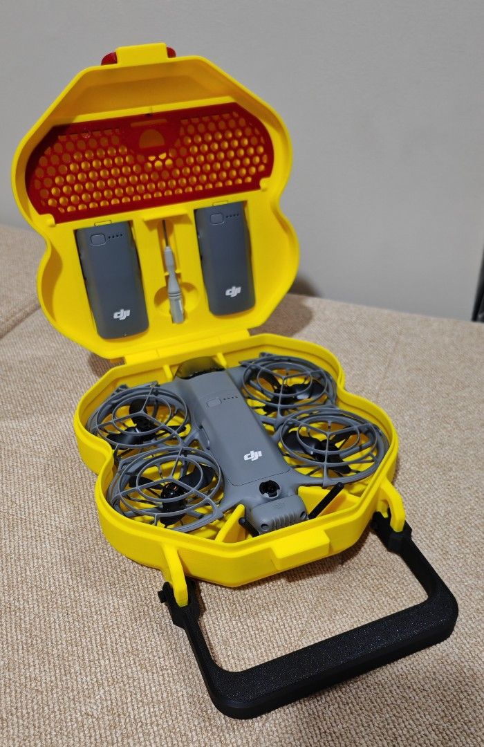 DJI Mini 2 Neo ComboCase (Category: Drones) located in Quezon City. Submitted by simatar1 (Listing ID 1425251107, Image 1). Description: For sale: Case for DJI Neo 2 Combo FMC Features: 2 extra battery slots 1 tool slot 1 accessory pocket Carry handle.
