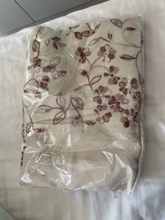 （分類：）位於 。 由 suzcheng 提交（商品編號 1425256279，圖片 1）。簡介： 。