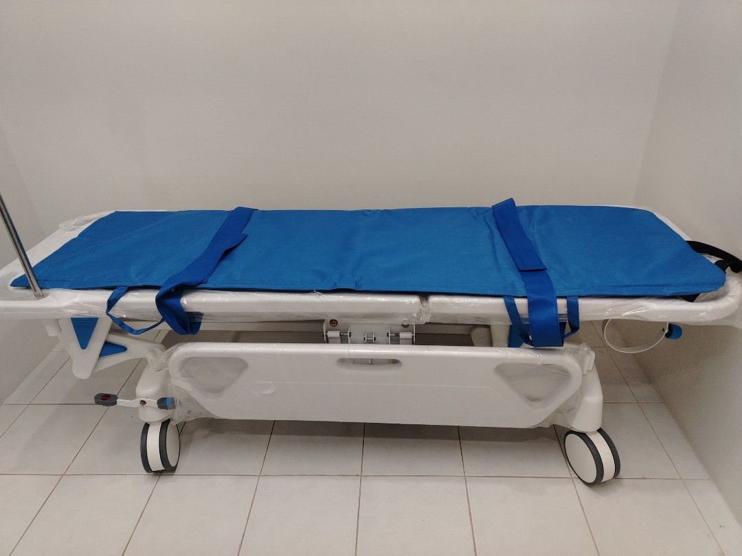 ER Stretcher (Category: Medical Supplies & Tools) located in Manila. Submitted by healthsource_06 (Listing ID 1425440705, Image 3). Description: OFFER : ✅ COD basis around metro manila and nearby locations Shipping fee must shoulder by the buyer ‼️‼️‼️‼️‼️‼️‼️‼️ ( Store Locations ) 1730 rizal ave.sta cruz manila‼️💯 ( Bodega location ) 108 don Manuel agrigado st sta messa hiegths brgy lourdes Payment method ‼️ ✅COD ✅GCASH ✅BANK TRANSFERS NAME: MA