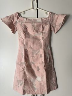 (Category: ) located in . Submitted by petitespreloved (Listing ID 1425331120, Image 1). Description: .