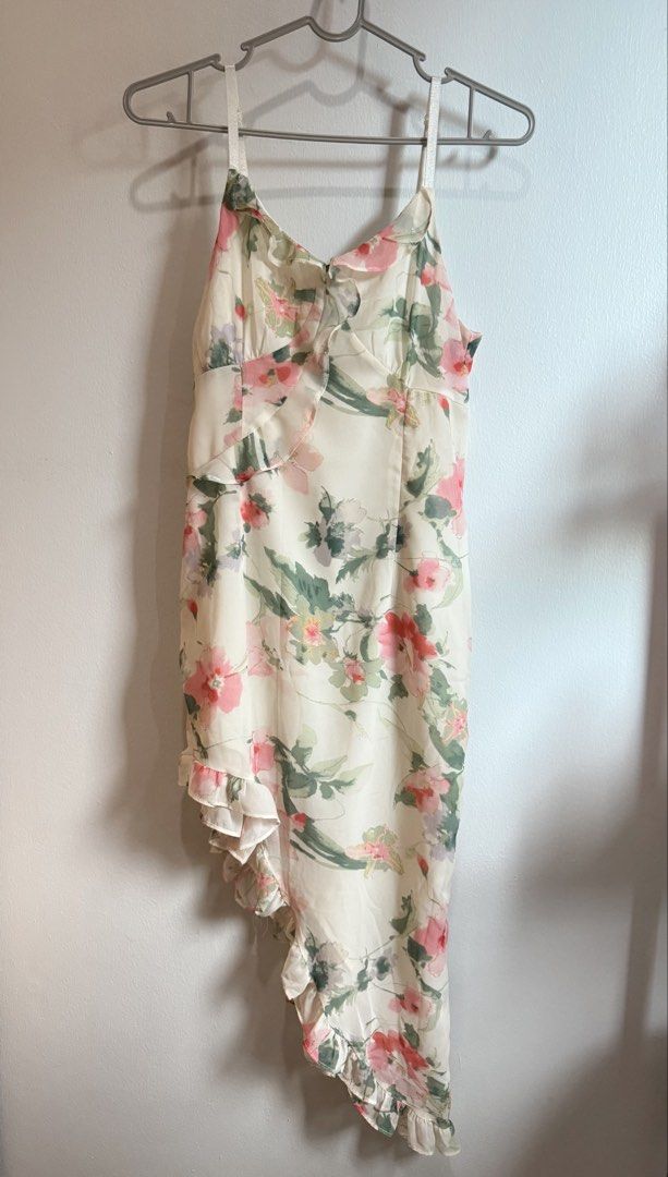 Floral Asymmetrical Dress (Category: Dresses) located in Quezon City. Submitted by gsllcn12 (Listing ID 1425250216, Image 1). Description: 𐙚 No flaws 𐙚 Used only once 𐙚 Size small 𐙚 Thrifted from a pop-up store at The Cornerhouse.