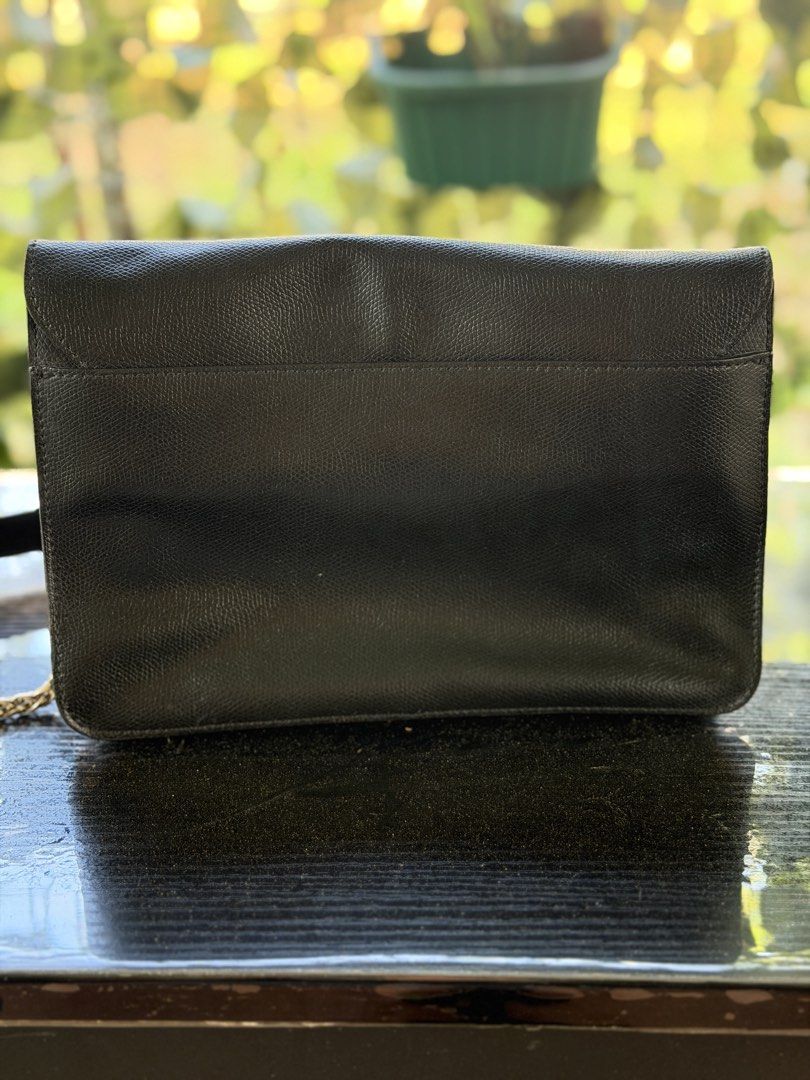 Furla Black Leather Shoulder Bag (Category: Luxury Bags & Wallets) located in Dasmarinas. Submitted by samutsari_ph (Listing ID 1425439360, Image 2). Description: Furla Metropolis Crossbody Bag Small in Black.