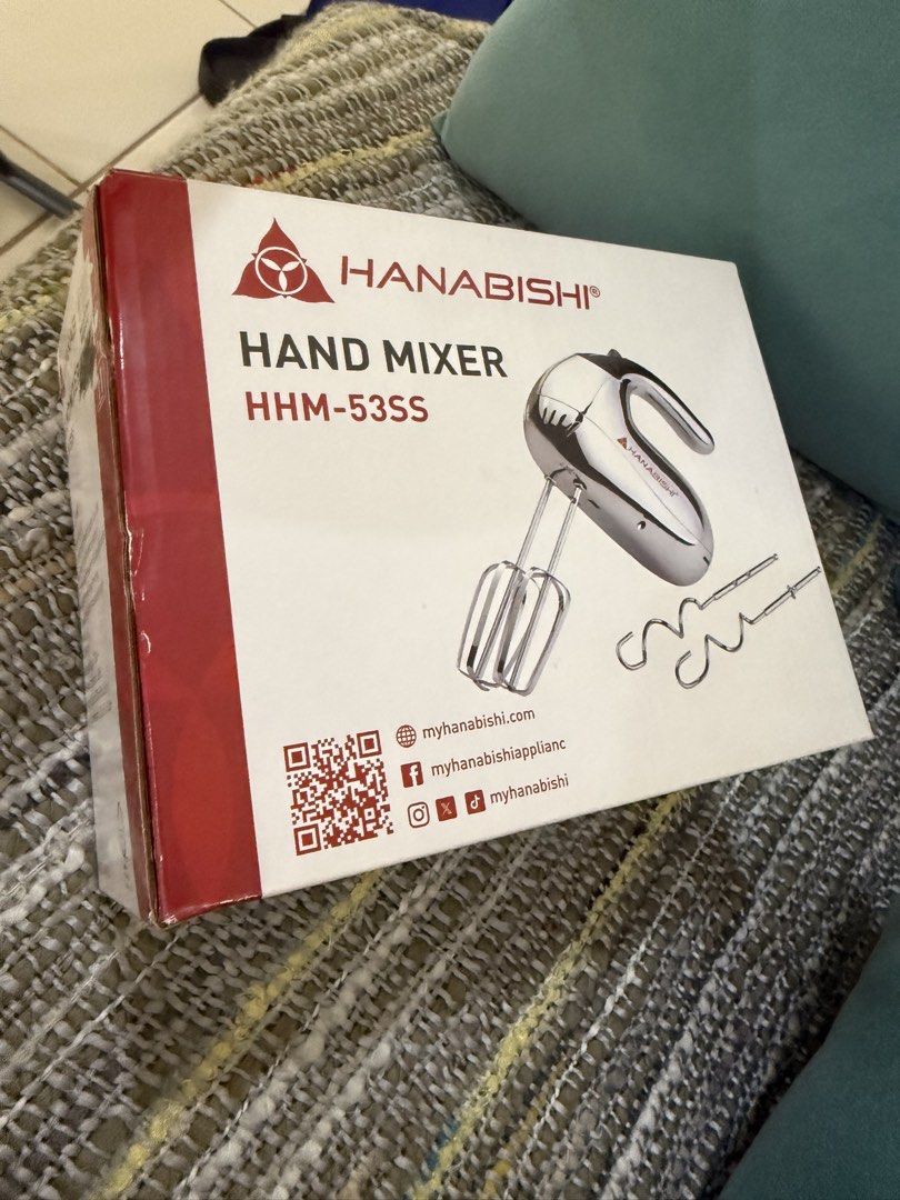 Hanabishi Hand Mixer HHM-53SS (Category: Hand & Stand Mixers) located in Quezon City. Submitted by genevivea (Listing ID 1425444612, Image 1). Description: .