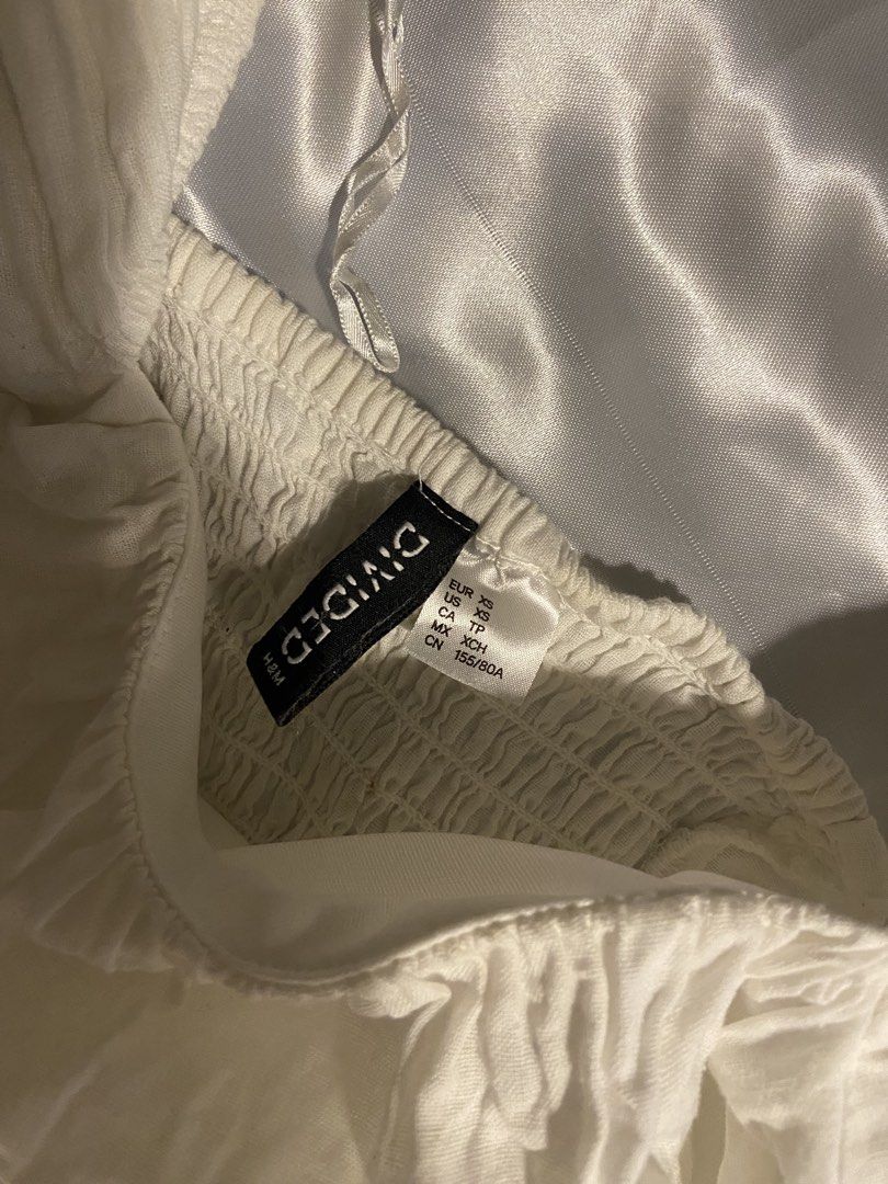 H&M Divided White Dress XS (Category: Dresses) located in Balanga. Submitted by d1038381 (Listing ID 1425290480, Image 2). Description: .
