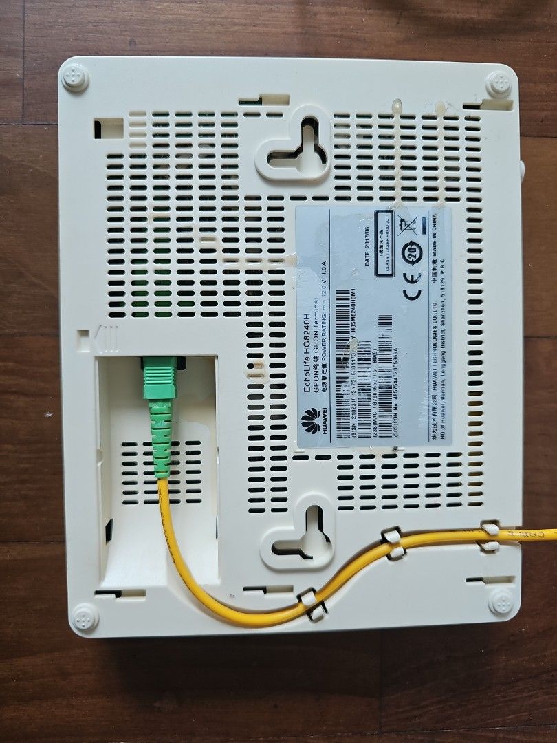 Huawei HG8240H GPON optical network terminal475882189625108482