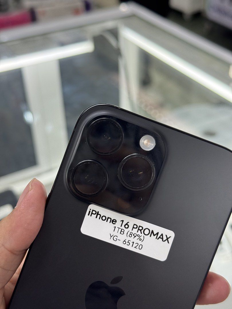 iPhone 16 Pro Max 1TB Factory Unlock No Issue Secondhand (Category: iPhone 16 Series) located in Pasig City. Submitted by FarAndRayShop (Listing ID 1425327906, Image 2). Description: OPEN FOR SWAP/SELLING/BUYING (RFS: Buy and Sell) Price: 57,499 iPhone 16 Pro Max 1TB •FACTORY UNLOCK •NO HIDDEN ISSUES •TEST TO SAWA •Authentic Phone Physical store in Greenhills Shopping Center XD-07 Stall Number Look For Rayray Or Anika NO CASH INSTALLMENT We are o