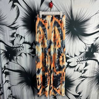 (Category: ) located in . Submitted by Vault4Fashion (Listing ID 1425314749, Image 1). Description: .