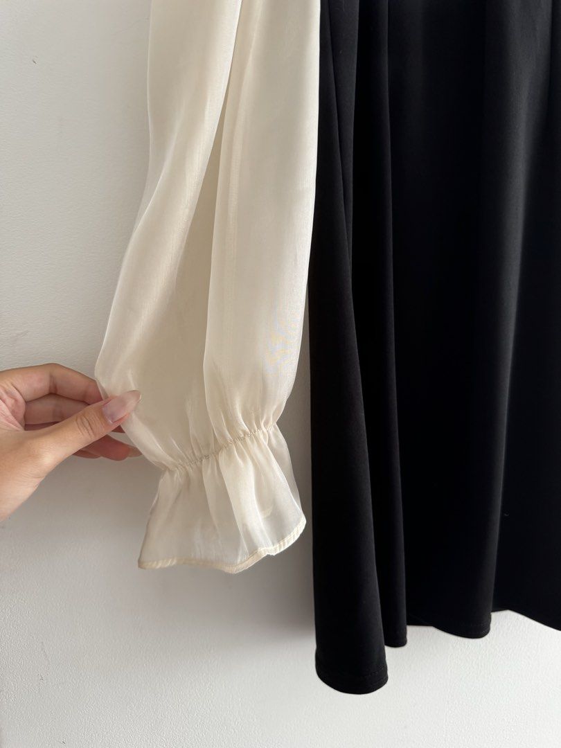 Korean off shoulder dress (Category: Dresses) located in Manila. Submitted by eunsaema (Listing ID 1425287153, Image 3). Description: - Worn once - Bought it in Korea - Off shoulder - SO CUTE WITH FLASH.