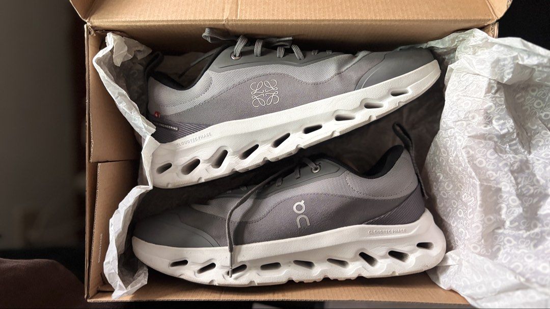 Loewe x On Cloud 2.0 Grey (Category: Sneakers) located in Quezon City. Submitted by clivereyes (Listing ID 1425401529, Image 3). Description: For Sale Loewe x On Cloud 2.0 Grey Size: 9.5 US M SRP is 40k Selling for 25k Negotiable Honest issue Box has water damage.
