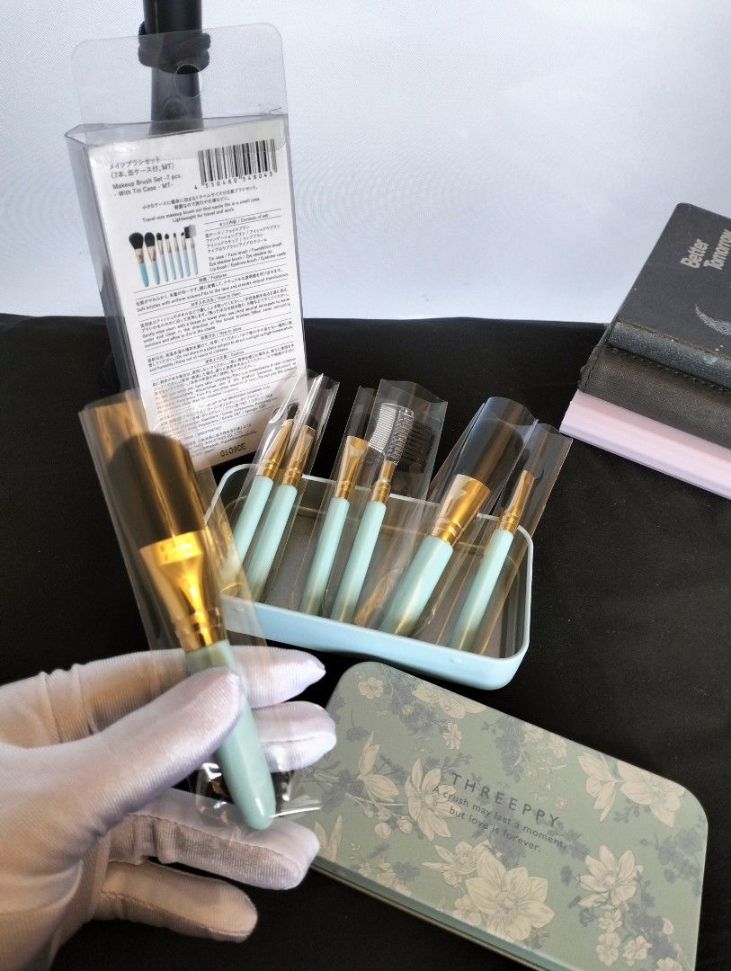 Make up brushes (Category: Makeup) located in Manila. Submitted by alayassulittipidfinds (Listing ID 1425387963, Image 1). Description: from japan.