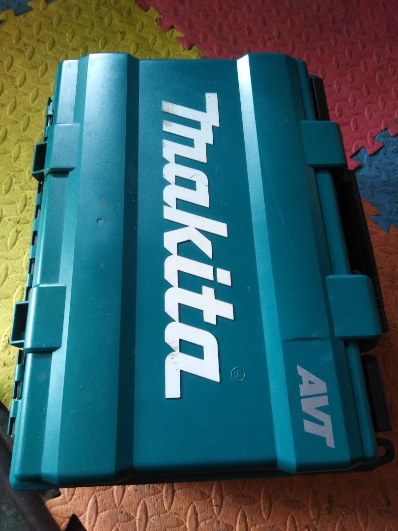 Makita rotary hammer combi (Category: Office Furniture & Fixtures) located in Davao. Submitted by rolandear (Listing ID 1425290988, Image 1). Description: MAKITA Electric Rotary Combination Hammer 800W 26mm (1") 2.4 J SDS-PLUS Shank HR2631FX2 Original Power Tools.. ( 6k each) .
