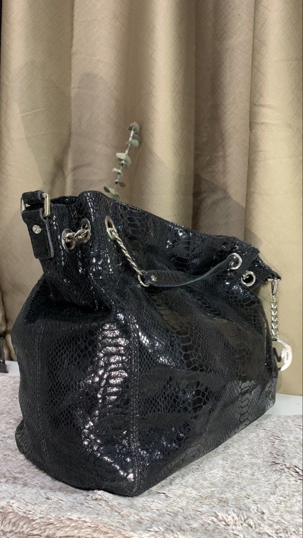 Michael Kors Black Snakeskin Handbag (Category: Luxury Bags & Wallets) located in Mandaluyong City. Submitted by fv_merch (Listing ID 1425431363, Image 3). Description: Original MK in snake skin leather; lightly used.