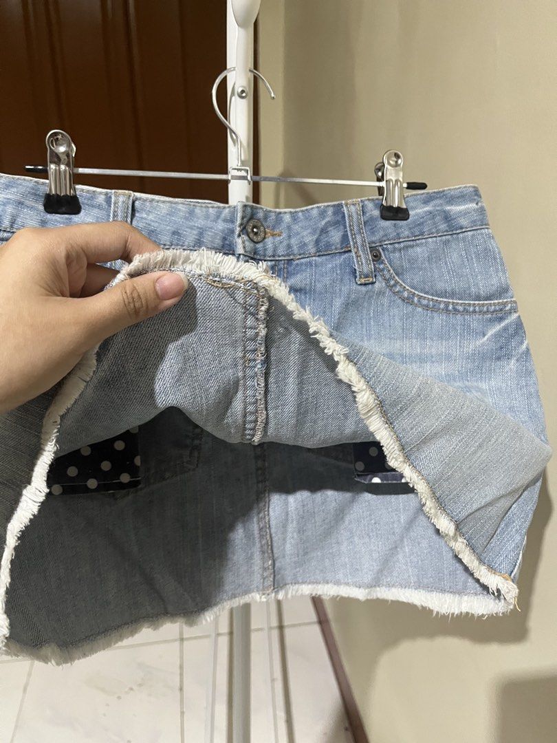 Mini Denim Skirt (Category: Skirts) located in Manila. Submitted by msmarison (Listing ID 1425381153, Image 3). Description: 🌷 Decluttering 🌷 Denim Skirt • Size: 27 • Length: 13 inches 📍 Location: Lipa, Batangas 📦 Shipping: Available via J&T Express Note: Personally used; most items were worn only once or twice. 💌 Interested? Send me a DM here or on IG: @msmarison (black top profile)..