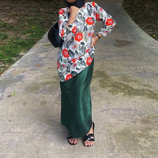 (Category: ) located in . Submitted by naadiaaaaaaa (Listing ID 1425401000, Image 1). Description: .