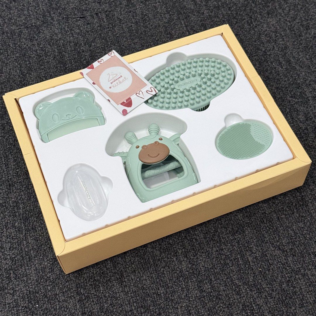 Momcozy Baby Bath Essentials (Category: Bathtub & Bath Accessories) located in Guiguinto. Submitted by kitto.katto (Listing ID 1425269491, Image 1). Description: .
