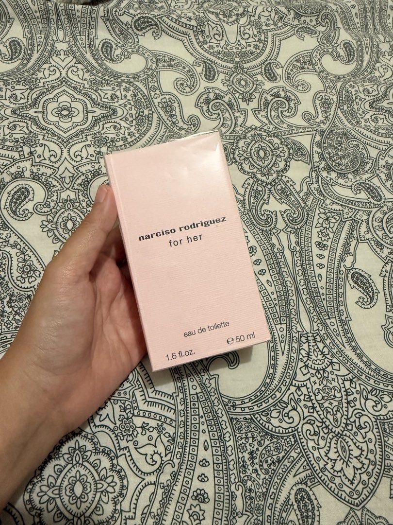 Narciso Rodriguez For Her Eau de Toilette 50ml (Category: Fragrance & Deodorants) located in Valenzuela. Submitted by i_flauntph (Listing ID 1425267166, Image 2). Description: RFS: was given as a gift, have other perfumes Narciso Rodriguez For Her is an iconic Floral Woody Musk fragrance line launched in 2003/2004, celebrated for its signature heart of musc, embodying modern femininity, elegance, and sensuality. Created by perfumers Christine Nag