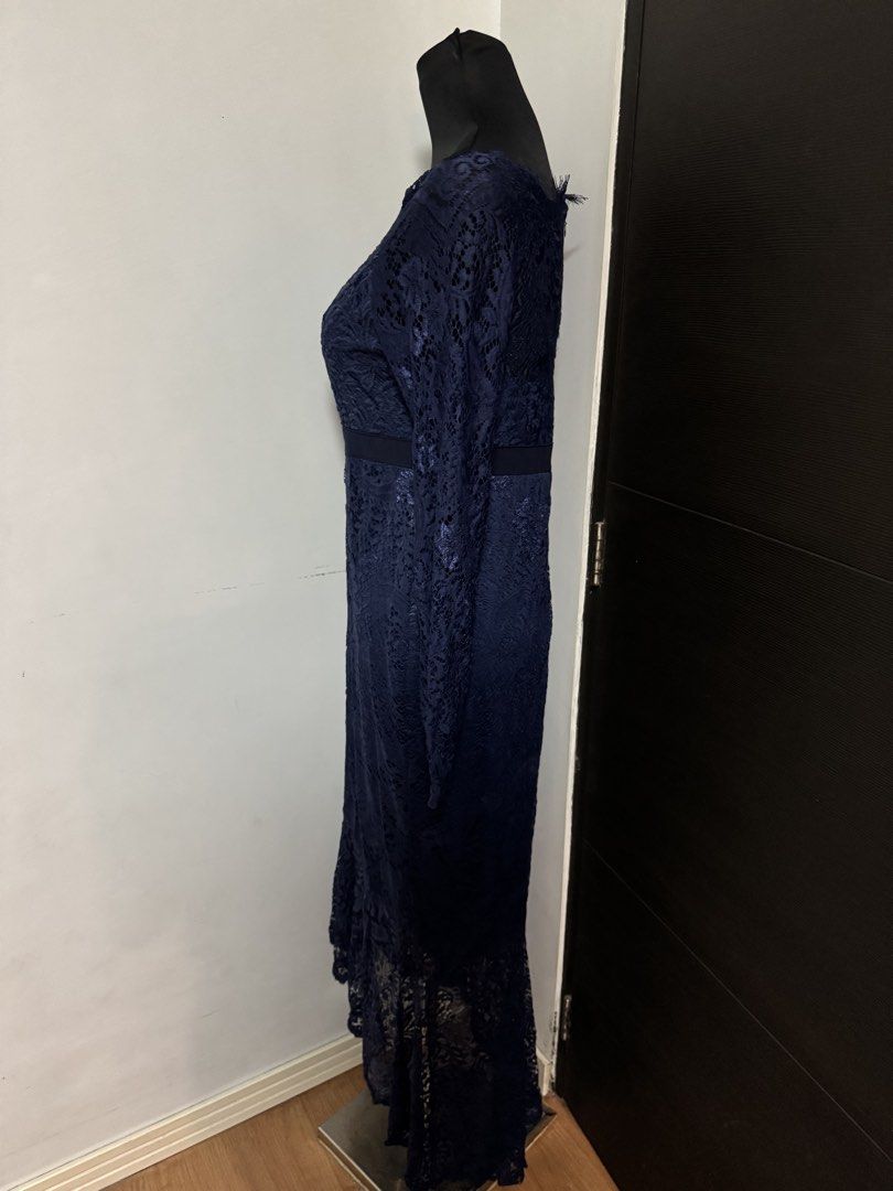 Navy Blue Lace Dress (Category: Dresses) located in Quezon City. Submitted by liaaas_closet (Listing ID 1425330916, Image 2). Description: .