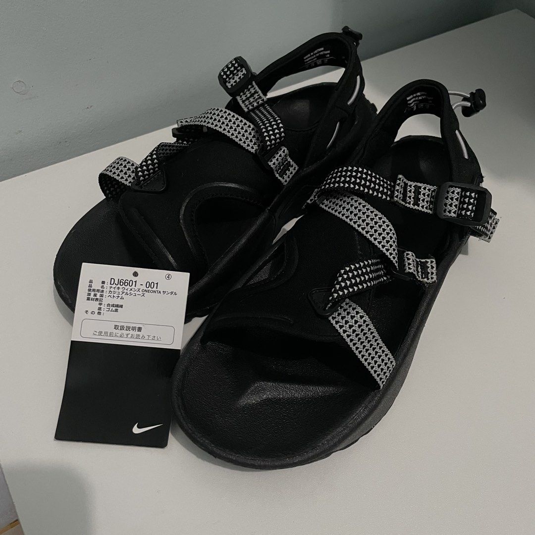 NIKE ONEONTA BLACK SANDALS (Category: Slippers and slides) located in Cebu City. Submitted by kurstuff (Listing ID 1425303995, Image 1). Description: NIKE ONEONTA BLACK SANDALS Slides Slippers RFS: im size 6.5 so this is a bit too tight on me • Fixed Price • Size: US 6; EU 36.5; UK 3.5; 23cm • Bought from Japan • No Box • Tried/Used it once only Loc: Talamban (Near Family Park), Cebu MOD: J&T or Maxim Delivery (Can do Free Delivery if you live ne