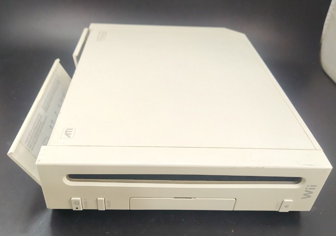 Nintendo Wii CONSOLE (Category: Nintendo) located in Manila. Submitted by ace.hobbies (Listing ID 1425274968, Image 1). Description: 🏷️ Item for Sale Nintendo Wii CONSOLE 🔎 Item Description: - Console only. No other accessories included - Working 📸📦 Picture of actual item. Due to the varied lighting techniques used in the photography, actual item might differ slightly in paint hue. .