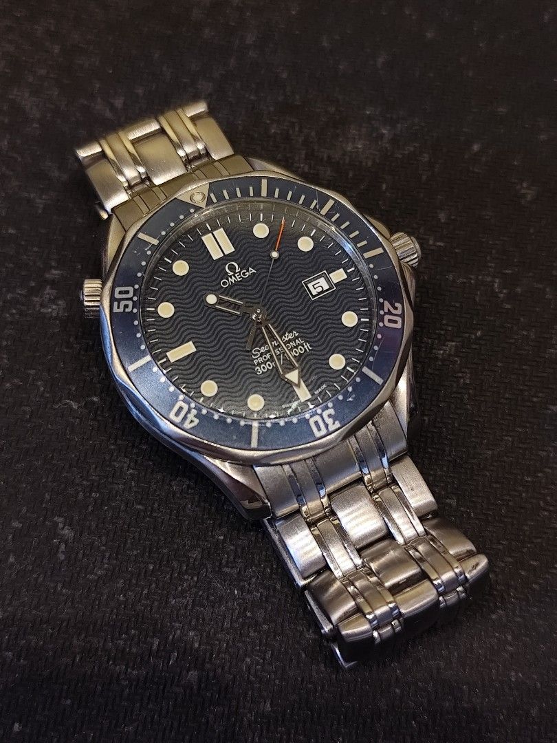 Omega Seamaster Professional 300M – Classic Diver (Category: Luxury Watches) located in Manila. Submitted by ivan_k0 (Listing ID 1425377568, Image 1). Description: Omega Seamaster Professional 300M – Classic Diver •Original Omega stainless steel bracelet •41 mm •Quartz movement •No inclusions •Will fit up to a 5” wrist MEET-UPS ONLY. It can be arranged in Cainta or Marikina for sure buyers. #OmegaSeamaster #LuxuryWatchPH #WatchCollectorsPH #Watch