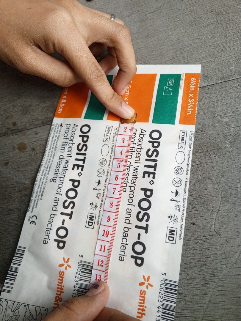 OPSITE Post-Op Wound Dressing (Category: Other Assistive Aids) located in Quezon City. Submitted by velascoani41246 (Listing ID 1425266330, Image 3). Description: OPSITE Post-Op absorbent waterproof and bacteria-proof film dressing by Smith & Nephew. Available sizes are 15.5cm x 8.5cm, 20cm x 10cm, and 20cm x 8cm. Each box contains 20 pieces. The dressing is designed for post-operative wound care..