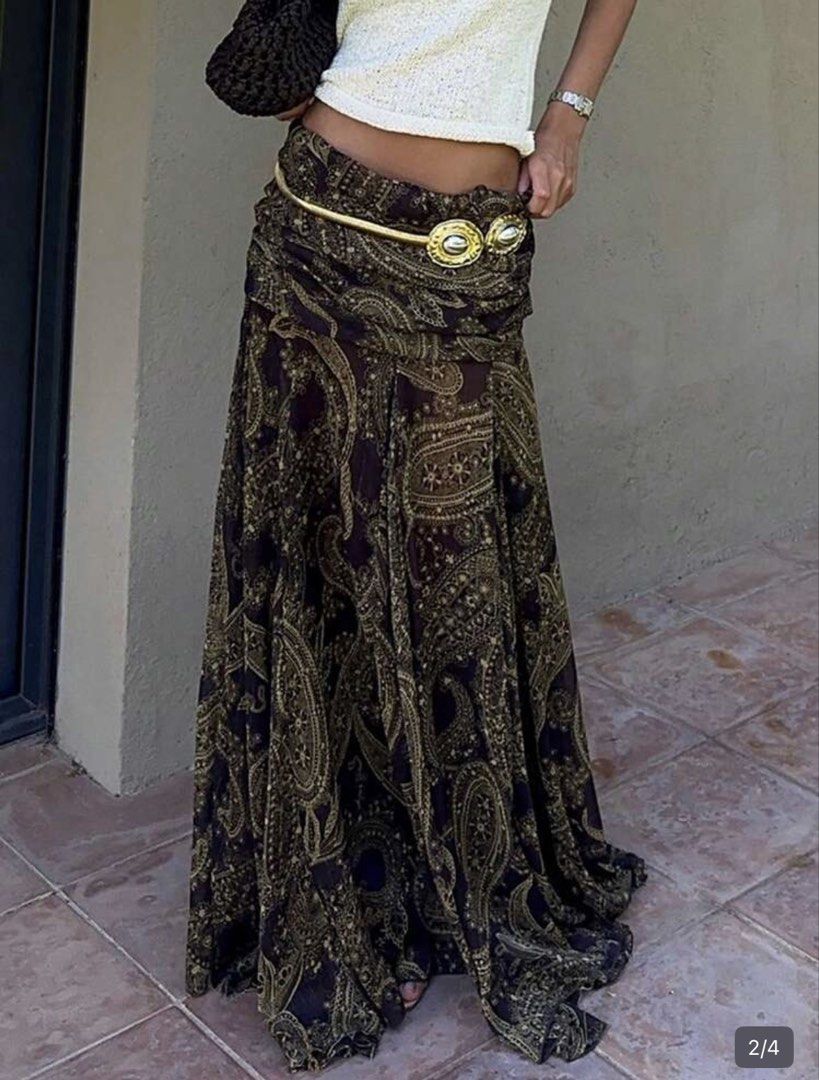 Paisley Print Maxi Skirt (Category: Skirts) located in Pasay City. Submitted by ria.cart (Listing ID 1425379385, Image 2). Description: Dm for more infor size s on tag .